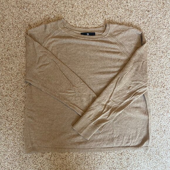 Lightweight Banana Republic Light Brown Sweater, Size Medium - Picture 5 of 6